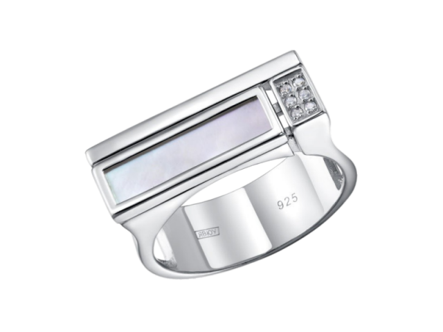 Серебряное кольцо с перламутром 0