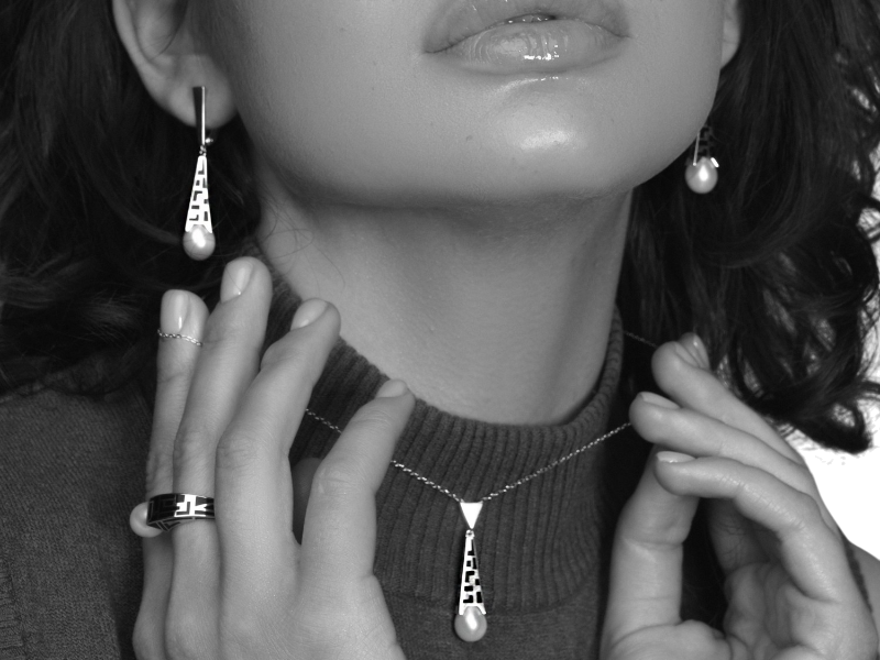 Серебряное кольцо с жемчугом 1