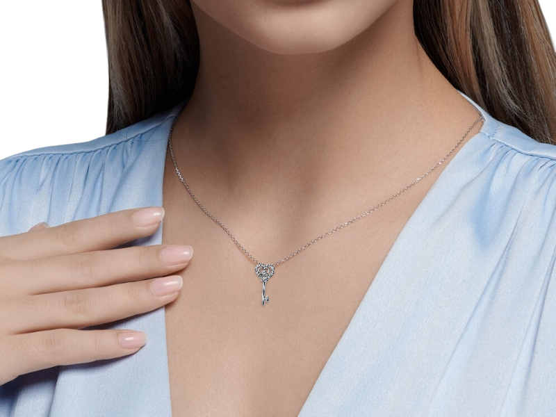 Золотое колье "Ключик" 1