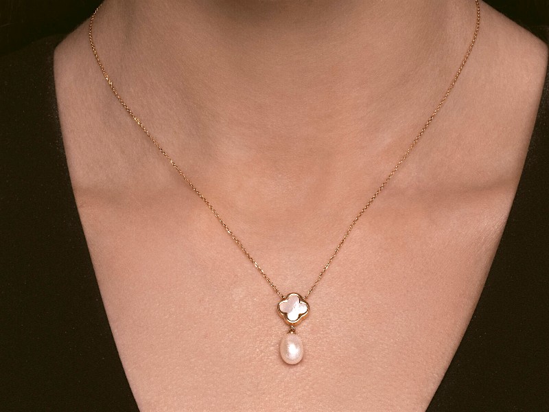 Золотое колье "Клевер" с жемчугом 1